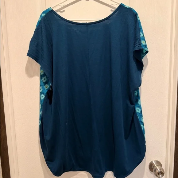 Lane Bryant 18/20 Teal Ikat Print Blouse | Flowy Short Sleeve Plus Size Top - Picture 6 of 7